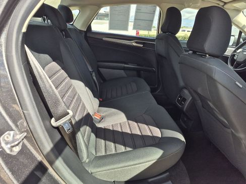 Certified 2020 Ford Fusion SE image 26