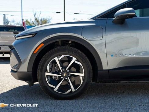New 2026 Chevrolet Equinox EV LT image 11