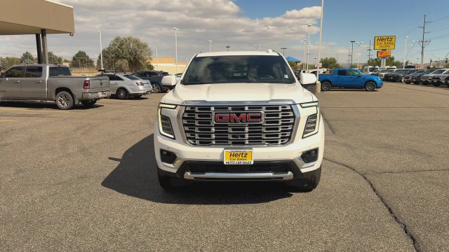Used 2025 GMC Yukon Denali AWD/4WD image 3