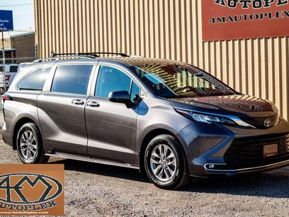 Used 2022 Toyota Sienna XLE