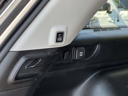 Certified 2023 Jeep Grand Cherokee Limited AWD/4WD image 28
