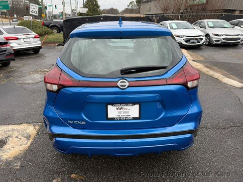 Used 2021 Nissan Kicks S image 5