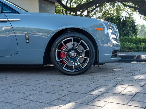 Certified 2021 Rolls-Royce Dawn RWD image 6