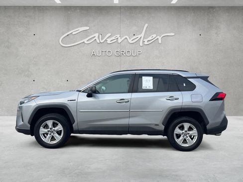 Used 2020 Toyota RAV4 LE w/ All Weather Liner Package AWD/4WD image 15