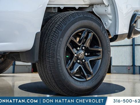 Used 2023 Chevrolet Silverado 1500 Custom Trail Boss AWD/4WD image 37