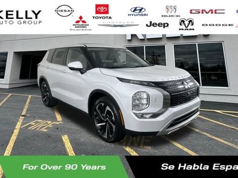 Used 2022 Mitsubishi Outlander SE AWD/4WD image 1