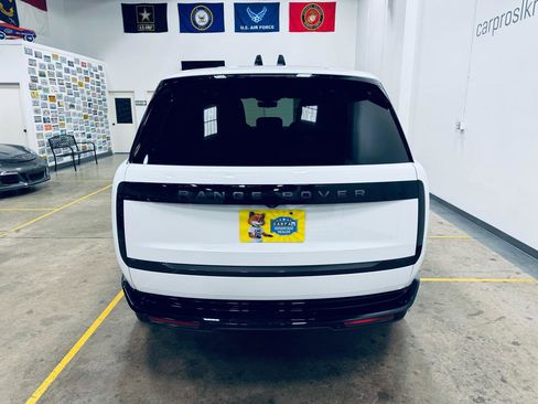 Used 2025 Land Rover Range Rover Long Wheelbase SE image 6