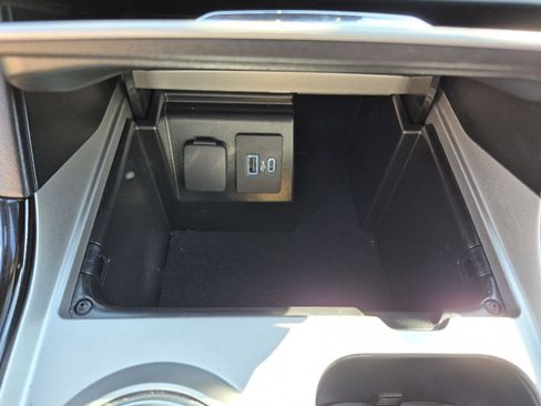 Certified 2024 Ford Explorer ST-Line w/ Class IV Trailer Tow Package image 24