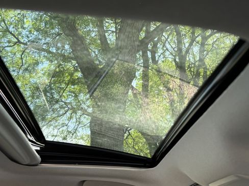 New 2026 Nissan Sentra SR w/ SR Premium Package FWD image 10