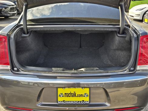 Used 2023 Chrysler 300 Touring image 10