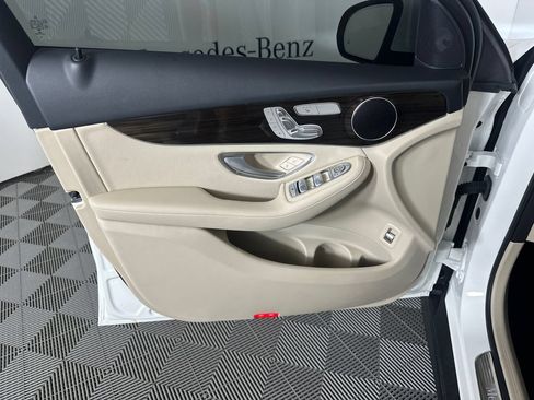 Certified 2022 Mercedes-Benz GLC 300 image 10