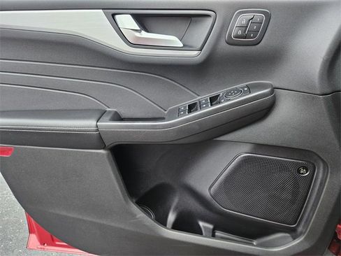 Used 2024 Ford Escape SE w/ PHEV Premium Package image 29