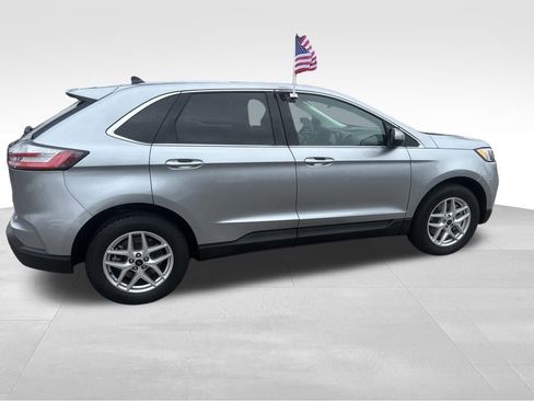 Used 2024 Ford Edge SEL image 25