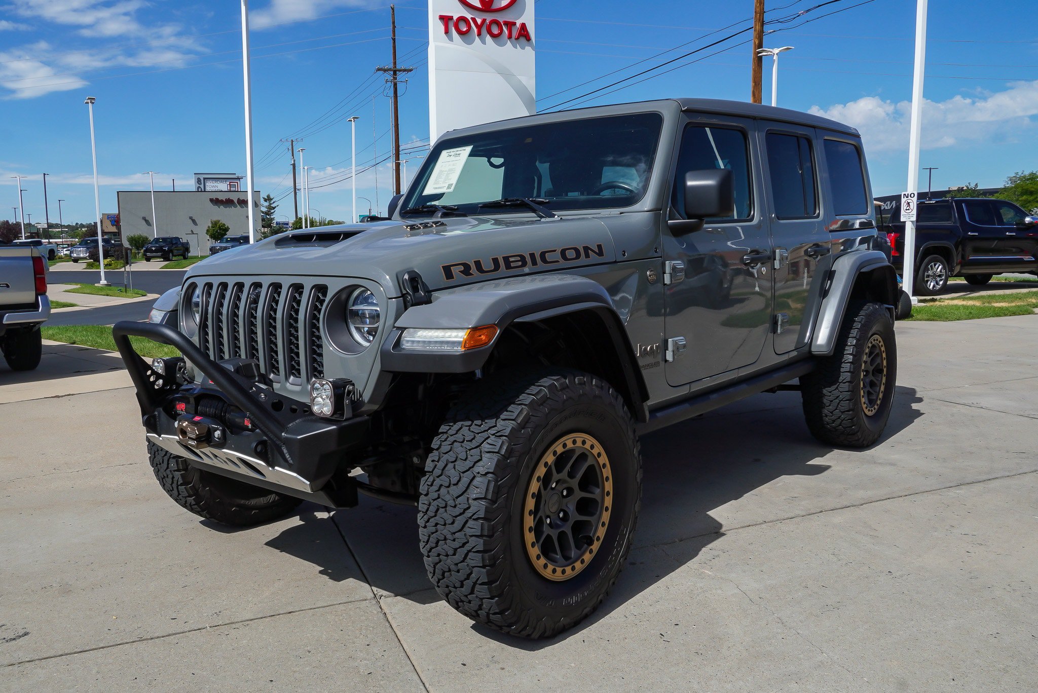 Used 2022 Jeep Wrangler Unlimited Rubicon w/ Xtreme Recon 35" Tire Package AWD/4WD image 4