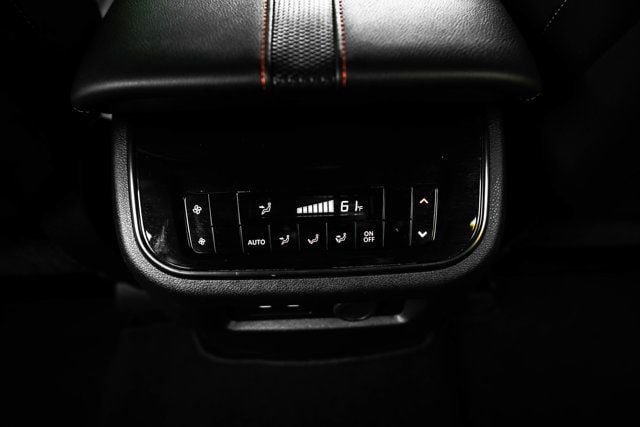 Used 2025 Nissan Armada PRO-4X AWD/4WD image 37
