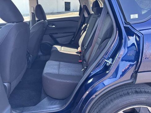 Certified 2025 Nissan Rogue SV FWD image 23