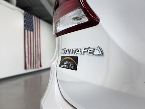 Used 2018 Hyundai Santa Fe AWD w/ SE Ultimate Tech Package 03 image 43