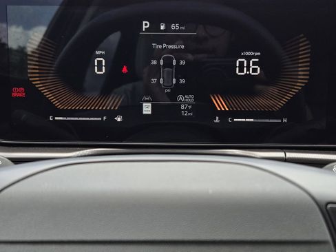 New 2026 Kia Sportage EX FWD image 13
