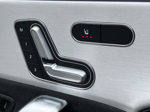 Certified 2025 Mercedes-Benz CLA 250 4MATIC image 32