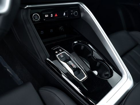 New 2025 Audi Q5 Premium Plus image 11