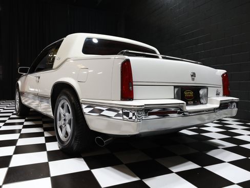 Used 1988 Cadillac Eldorado Coupe FWD image 29