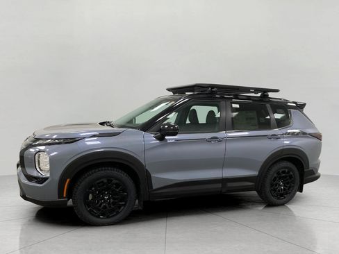 New 2026 Mitsubishi Outlander AWD image 8