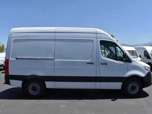 New 2025 Mercedes-Benz Sprinter 2500 image 5