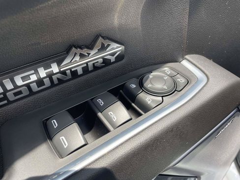 Used 2023 Chevrolet Silverado 1500 High Country w/ High Country Premium Package RWD image 6