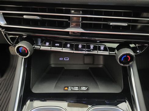 New 2026 Chevrolet Traverse LT w/ Sun and Wheel Package image 34