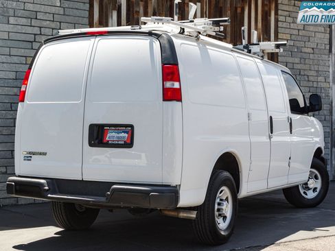 Used 2024 Chevrolet Express 2500 w/ Driver Convenience Package RWD image 7