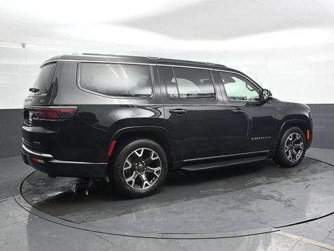 Used 2024 Jeep Wagoneer Series III AWD/4WD image 2