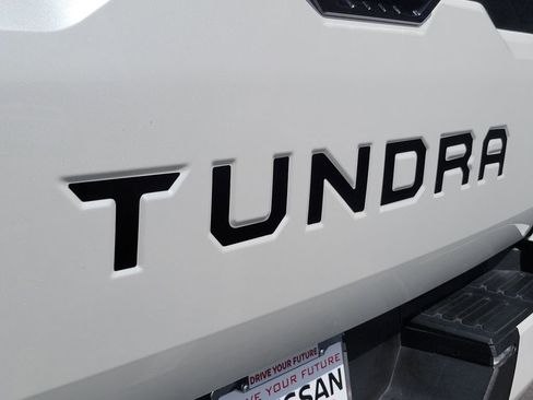Used 2024 Toyota Tundra Platinum AWD/4WD image 26