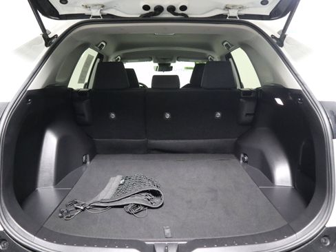 Used 2022 Toyota RAV4 LE image 8