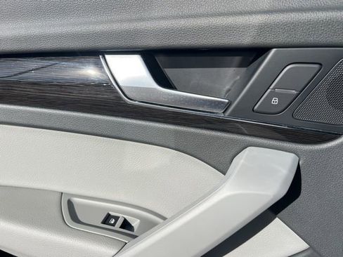Used 2020 Audi Q5 2.0T Premium image 21