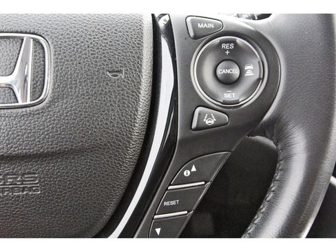 Used 2016 Honda Pilot Touring image 19