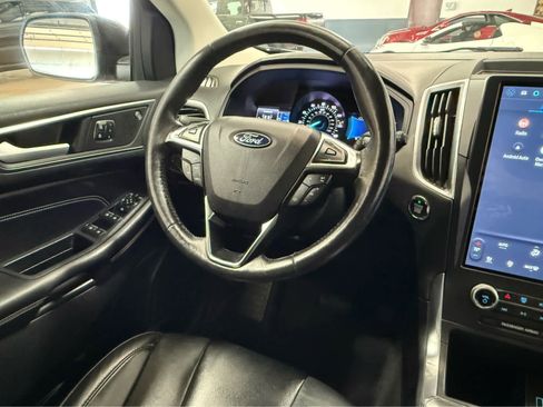 Used 2022 Ford Edge Titanium image 18