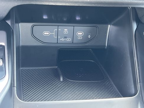 Used 2025 Kia Sorento S FWD image 34
