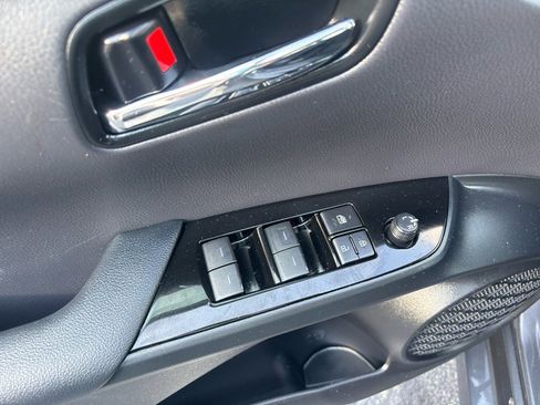 Used 2020 Toyota Prius LE image 10