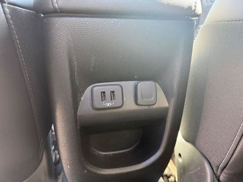 Used 2022 Chevrolet Colorado ZR2 AWD/4WD image 21