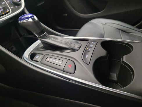 Used 2018 Chevrolet Volt Premier w/ Driver Confidence Package FWD image 26