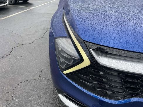 Used 2023 Kia Sportage SX image 16