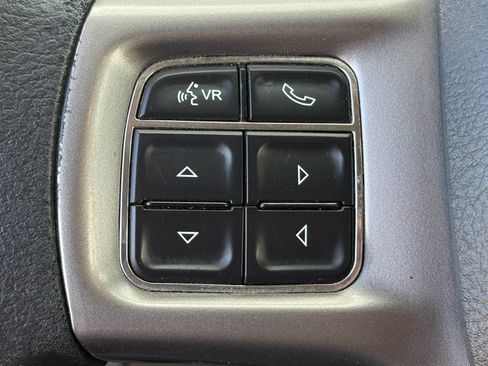 Used 2022 RAM 1500 Classic SLT w/ Electronics Group AWD/4WD image 18