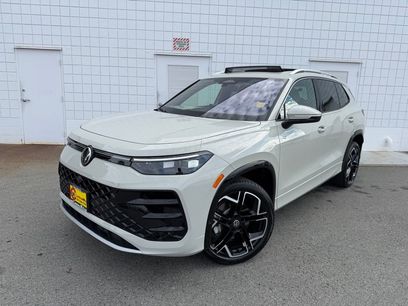 New 2026 Volkswagen Tiguan SEL R-Line