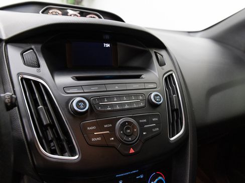 Used 2017 Ford Focus ST image 19