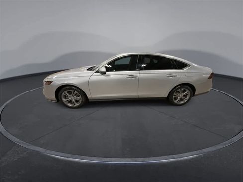 Used 2023 Honda Accord EX image 5