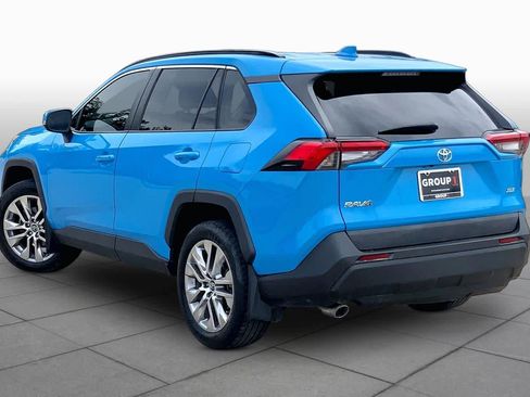 Used 2021 Toyota RAV4 XLE Premium FWD image 12
