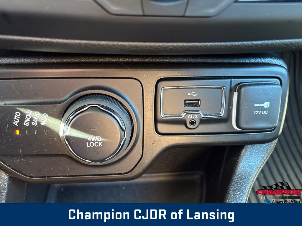 Used 2021 Jeep Renegade Limited AWD/4WD image 24