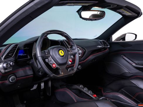 Used 2018 Ferrari 488 Spider RWD image 20