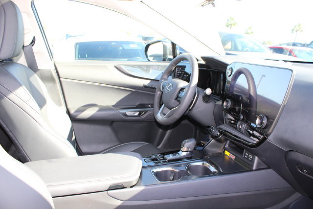 Certified 2025 Lexus NX 350h AWD w/ Accessory Package (2T) image 5