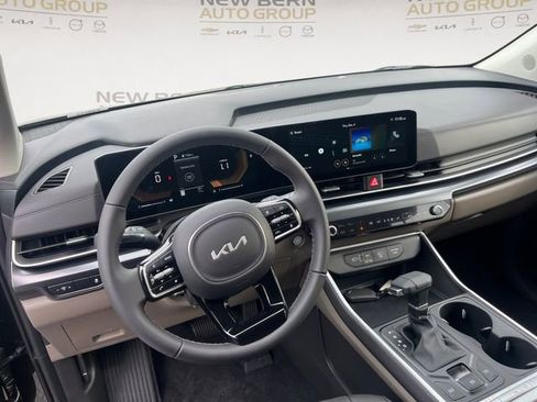 New 2026 Kia Carnival FWD image 10